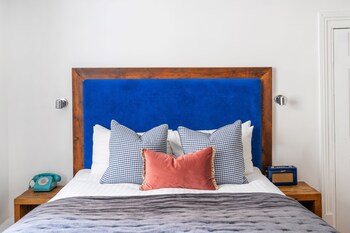 Berkeley Square Hotel