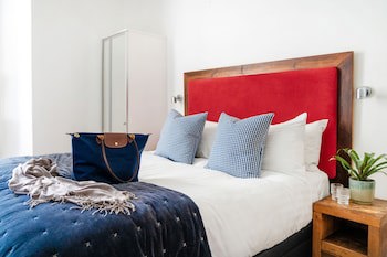 Berkeley Square Hotel