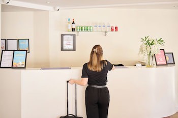 Discovery Inn Hotel