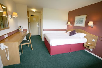 Days Inn By Wyndham Abington M74