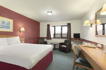 Days Inn By Wyndham Abington M74