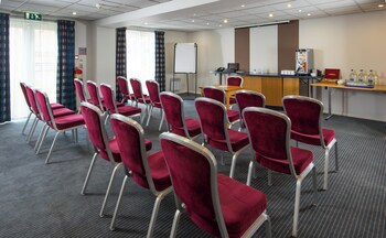 Holiday Inn Express Gloucester - South, An Ihg Hotel