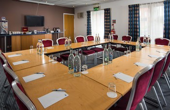 Holiday Inn Express Gloucester - South, An Ihg Hotel