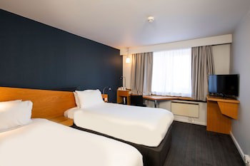 Holiday Inn Express Gloucester - South, An Ihg Hotel