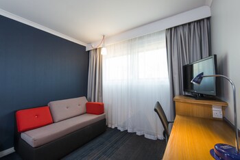 Holiday Inn Express Gloucester - South, An Ihg Hotel