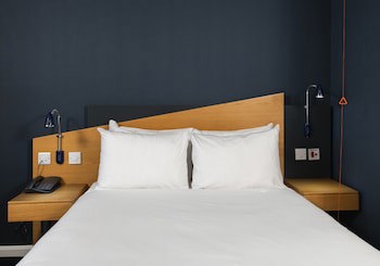 Holiday Inn Express Gloucester - South, An Ihg Hotel