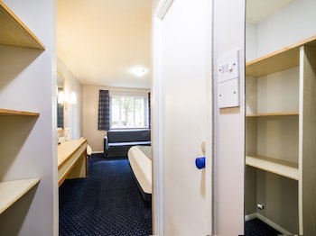 Oyo Sunrise Hotel, A46 N Leicester