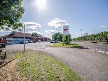 Oyo Sunrise Hotel, A46 N Leicester