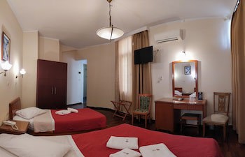 Cecil Hotel