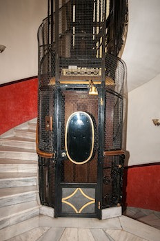 Cecil Hotel