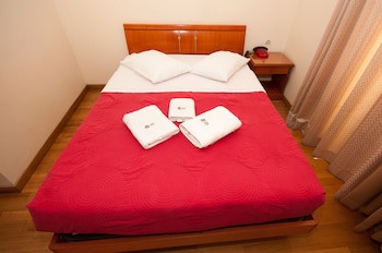 Cecil Hotel