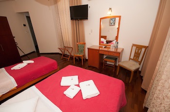 Cecil Hotel