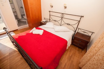 Cecil Hotel