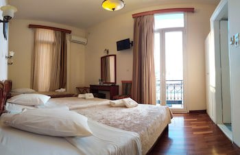 Cecil Hotel