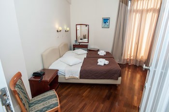 Cecil Hotel