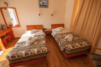Cecil Hotel
