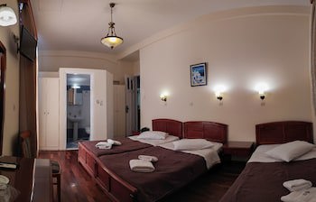 Cecil Hotel
