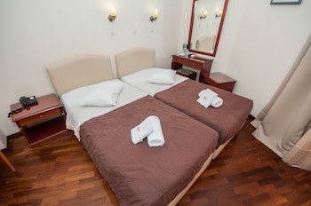 Cecil Hotel