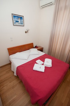 Cecil Hotel
