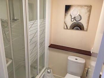 Novar Arms Hotel