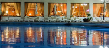 Seasons Hotel - Resort On The Beach
