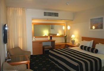 Seasons Hotel - Resort On The Beach
