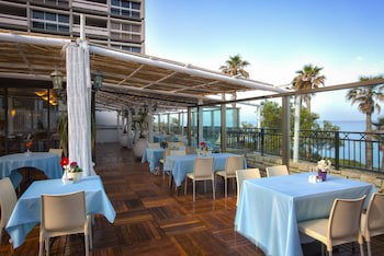 Seasons Hotel - Resort On The Beach