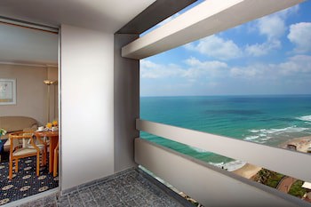 Seasons Hotel - Resort On The Beach