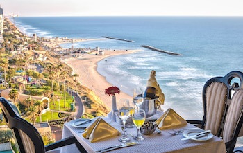 Seasons Hotel - Resort On The Beach