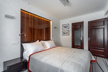 Tourist Hotel