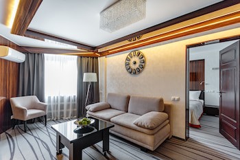 Tourist Hotel
