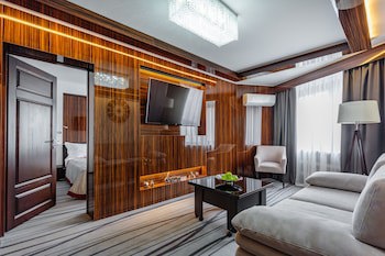 Tourist Hotel