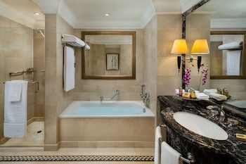 Intercontinental Phoenicia Beirut, An Ihg Hotel