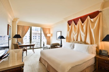 Intercontinental Phoenicia Beirut, An Ihg Hotel