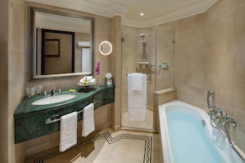 Intercontinental Phoenicia Beirut, An Ihg Hotel
