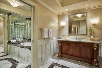 Four Seasons Hotel Cairo At First Residence
