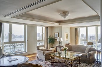 Four Seasons Hotel Cairo At First Residence