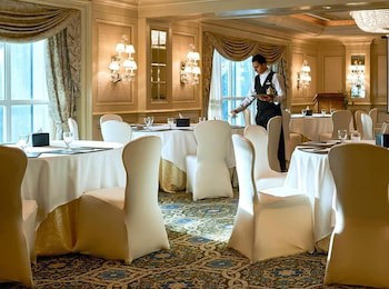 Four Seasons Hotel Cairo At First Residence