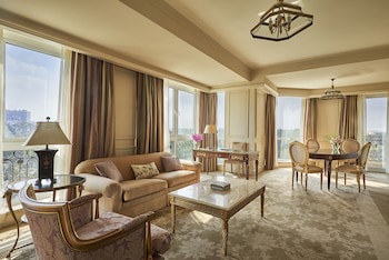 Four Seasons Hotel Cairo At First Residence
