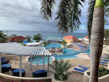 Divi Little Bay Beach Resort