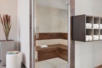 Courtyard By Marriott Linz