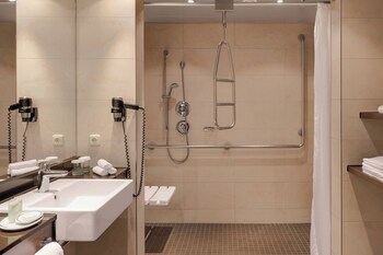Courtyard By Marriott Linz