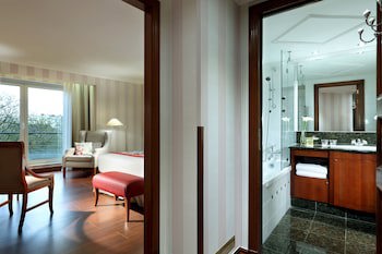 Eurostars Montgomery
