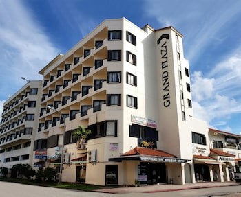 Grand Plaza Hotel