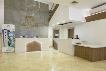 Grand Plaza Hotel