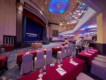 Mardhiyyah Hotel And Suites