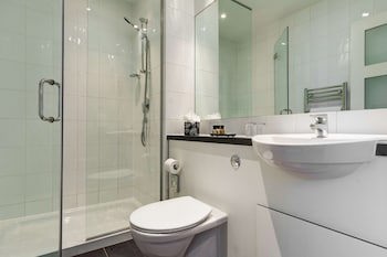 Berjaya Eden Park London Hotel