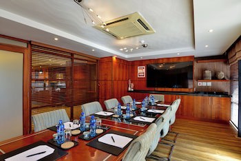 City Lodge Johannesburg Airport, Barbara Road