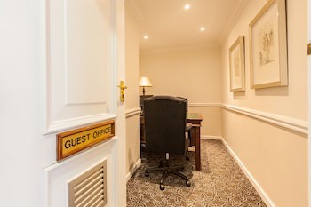 Courtyard Hotel Rosebank