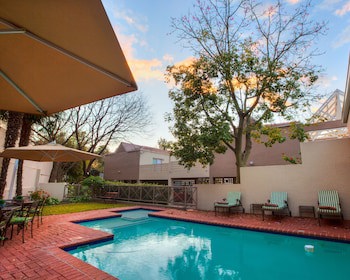 Courtyard Hotel Sandton
